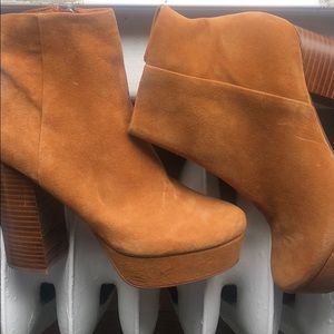 Steve Madden suede booties